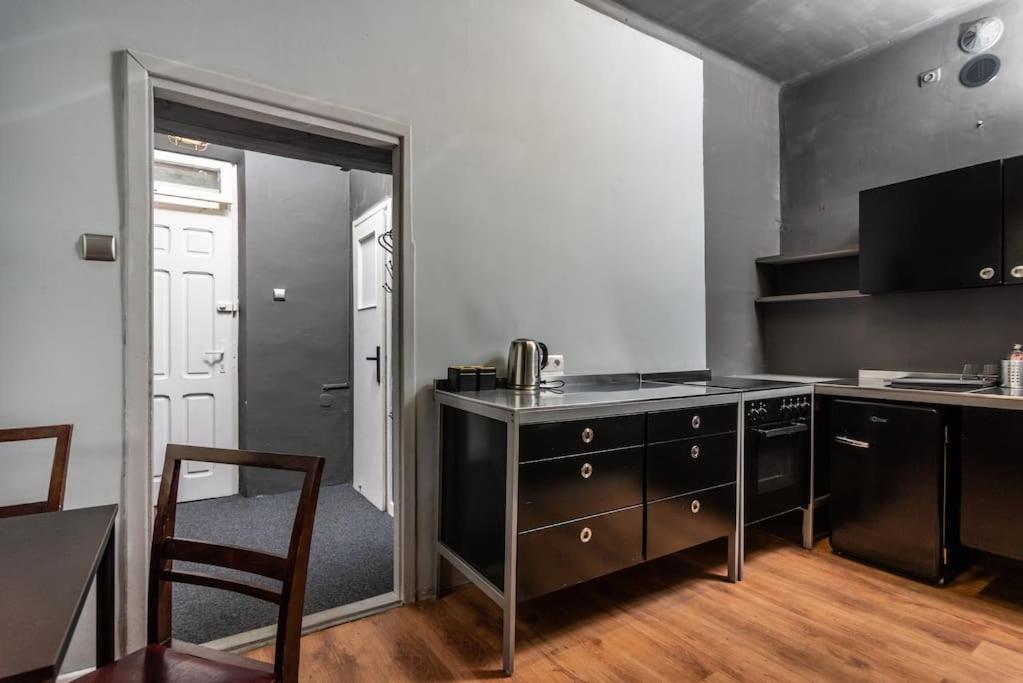 Industrial Apartment - Jewish Quarter By Upstairs คราคูฟ ภายนอก รูปภาพ